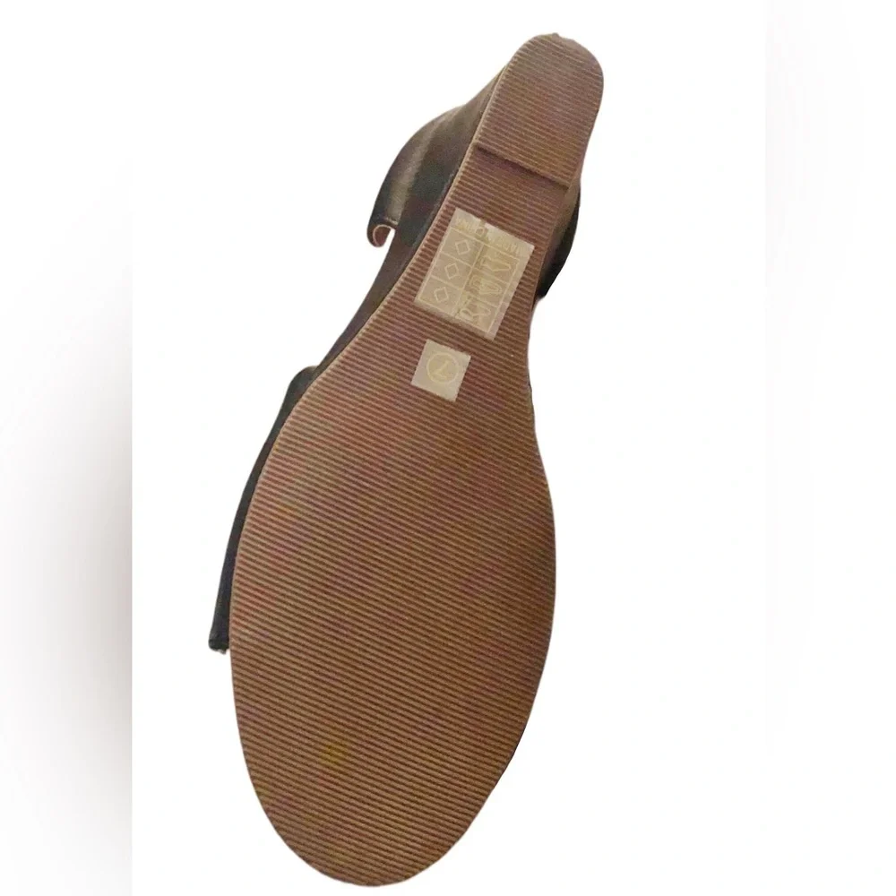 Journee Collection Aretha Black Open Toe Wedge Size 7 WD